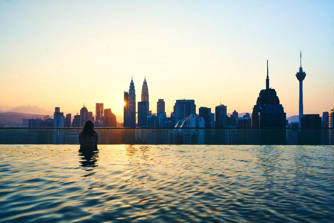 Regalia Suites Infinity Pool Kuala Lumpur Extérieur photo