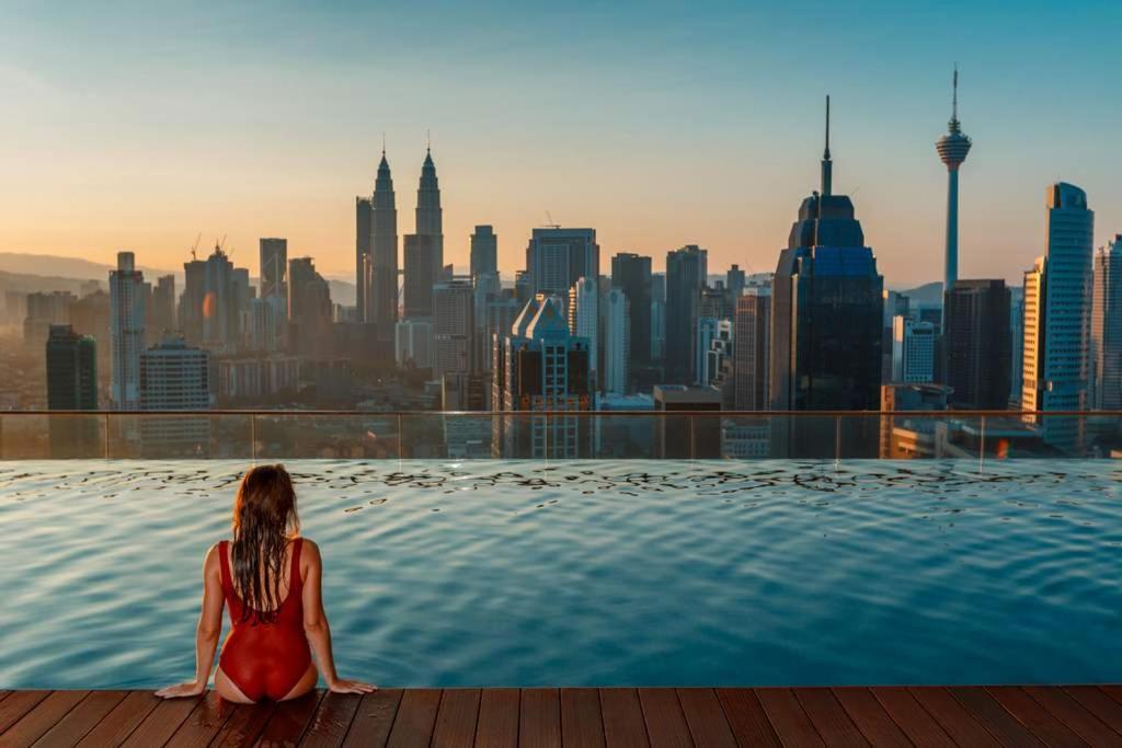 Regalia Suites Infinity Pool Kuala Lumpur Extérieur photo