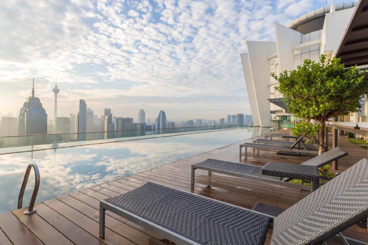 Regalia Suites Infinity Pool Kuala Lumpur Extérieur photo